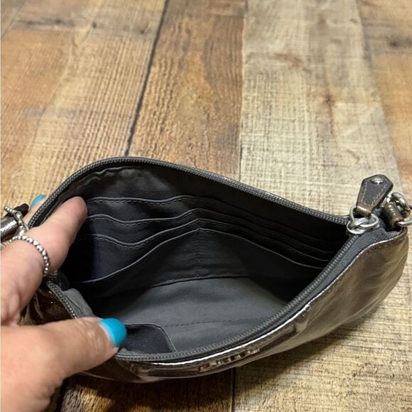Coach Metallic Leather Pleated Medium Wristlet Clutch Silver/Pewter - Picture 5 of 14